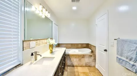 Bath - 4704 E Centralia St, Long Beach, CA 90808 photo 3 of 3