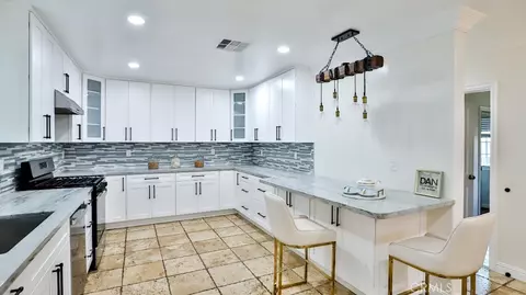 Kitchen - 4704 E Centralia St, Long Beach, CA 90808 photo 1 of 2