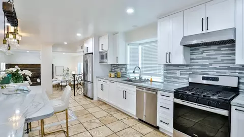 Kitchen - 4704 E Centralia St, Long Beach, CA 90808 photo 2 of 2