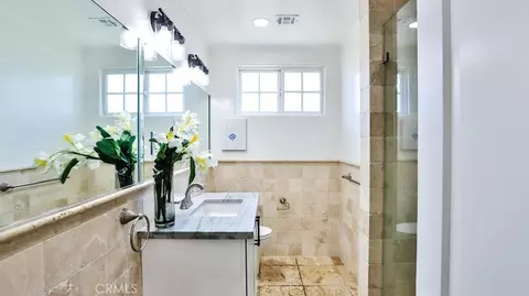 Bath - 4704 E Centralia St, Long Beach, CA 90808 photo 1 of 3