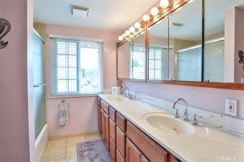 Bath - 321 Blossom, Brea, CA 92821 photo 3 of 4