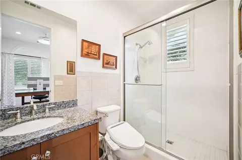 Bath - 103 Praire Rose, Irvine, CA 92618 photo 2 of 4