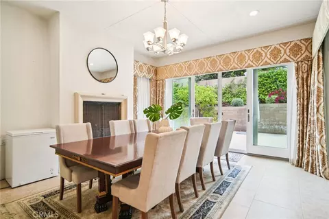 Dining - 103 Praire Rose, Irvine, CA 92618 photo 3 of 4