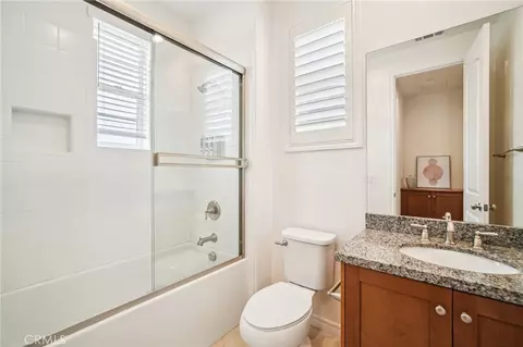Bath - 103 Praire Rose, Irvine, CA 92618 photo 3 of 4