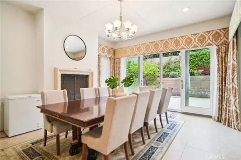 Dining - 103 Praire Rose, Irvine, CA 92618 photo 3 of 4