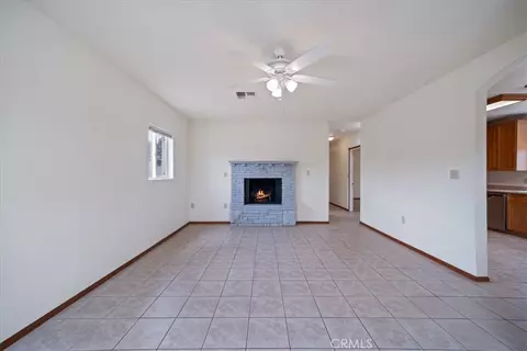 Living - 610 Quivera, Needles, CA 92363 photo 2 of 5