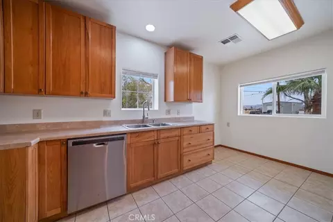 Kitchen - 610 Quivera, Needles, CA 92363 photo 6 of 8