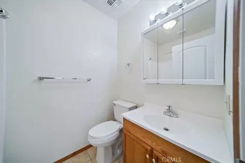 Bath - 610 Quivera, Needles, CA 92363 photo 6 of 8
