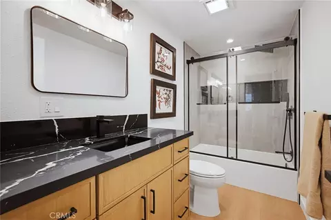 Bath - 7355 Vineyard Ave, Rancho Cucamonga, CA 91730 photo 1 of 3