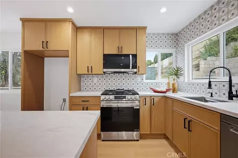 Kitchen - 7355 Vineyard Ave, Rancho Cucamonga, CA 91730 photo 1 of 4