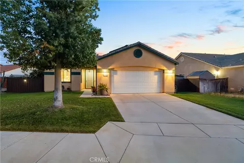 124 Lighthouse Ct, San Jacinto, CA 92583