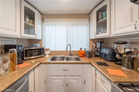 Kitchen - 16710 Orange Ave #A1, Paramount, CA 90723 photo 2 of 4