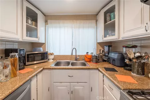 Kitchen - 16710 Orange Ave #A1, Paramount, CA 90723 photo 2 of 4