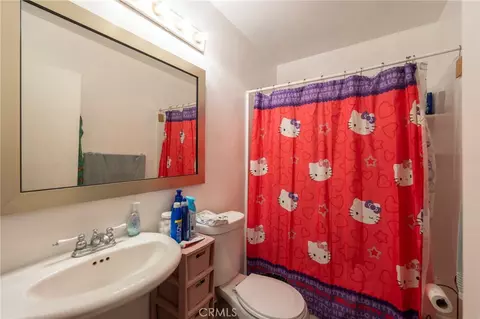Bath - 16710 Orange Ave #A1, Paramount, CA 90723 photo 3 of 3