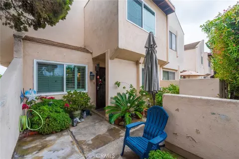 Exterior - 16710 Orange Ave #A1, Paramount, CA 90723 photo 3 of 10