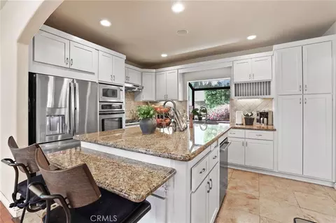 Kitchen - 4326 E Vista St, Long Beach, CA 90803 photo 2 of 4