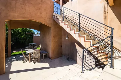 Exterior - 4326 E Vista St, Long Beach, CA 90803 photo 5 of 7