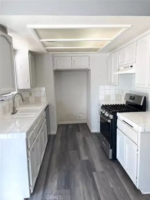 Kitchen - 19145 Sheffield St, Hesperia, CA 92345 photo 2 of 2