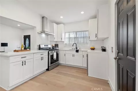 Entry Way - 1408 S Central Ave, Compton, CA 90220 photo 3 of 3