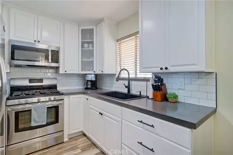 4110 Elm Ave #203, Long Beach, CA 90807