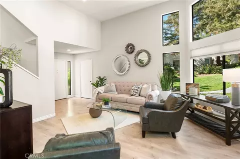 152 N Singingwood St #11, Orange, CA 92869