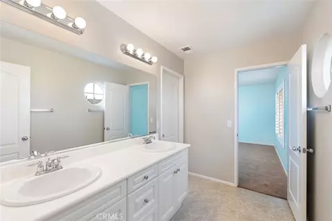 Bath - 45000 Vine Clf, Temecula, CA 92592 photo 3 of 4