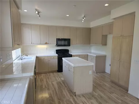 Kitchen - 1379 Withorn Ct, Riverside, CA 92507 photo 2 of 2