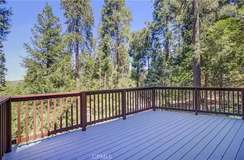 Exterior - 24782 Altdorf, Crestline, CA 92325 photo 5 of 10