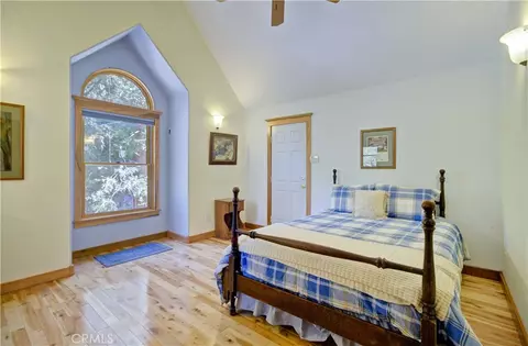 Bedroom - 24782 Altdorf, Crestline, CA 92325 photo 4 of 4