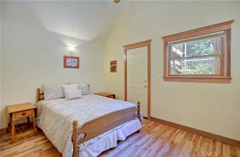 Bedroom - 24782 Altdorf, Crestline, CA 92325 photo 3 of 4
