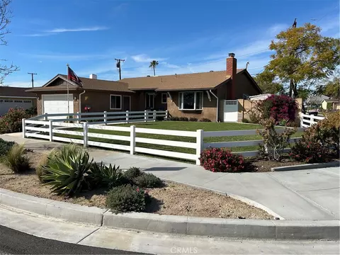 2825 E Jackson, Orange, CA 92867