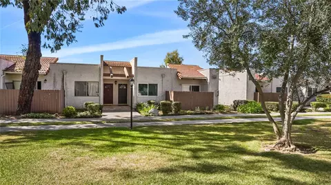 17572 Vandenberg Ln #4, Tustin, CA 92780