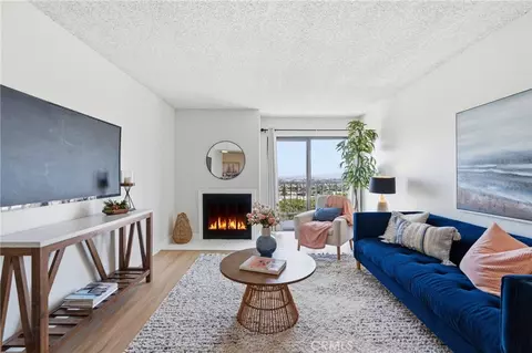 2599 Walnut #225, Signal Hill, CA 90755