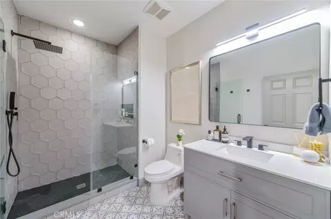 Bath - 151 Silverado, Irvine, CA 92618 photo 5 of 5