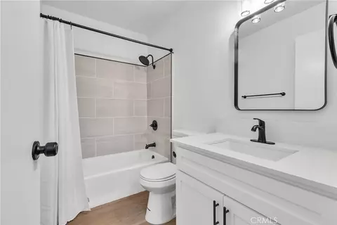 Bath - 625 Orizaba, Long Beach, CA 90814 photo 1 of 5