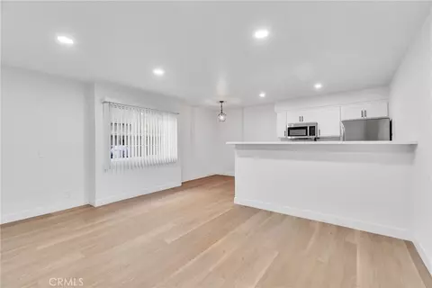 Living - 625 Orizaba, Long Beach, CA 90814 photo 8 of 11
