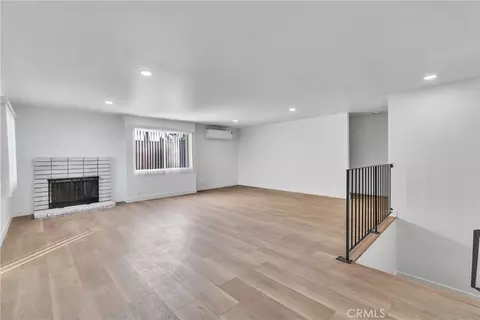 Living - 625 Orizaba, Long Beach, CA 90814 photo 1 of 11