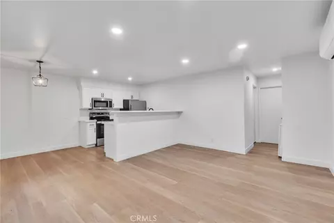 Living - 625 Orizaba, Long Beach, CA 90814 photo 4 of 11