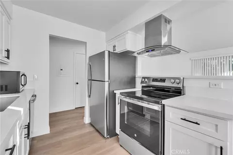 Kitchen - 625 Orizaba, Long Beach, CA 90814 photo 7 of 7