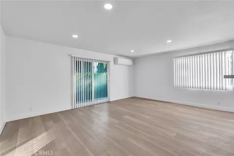 Living - 625 Orizaba, Long Beach, CA 90814 photo 11 of 11