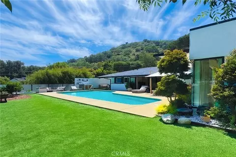9621 Cedarbrook, Beverly Hills, CA 90210