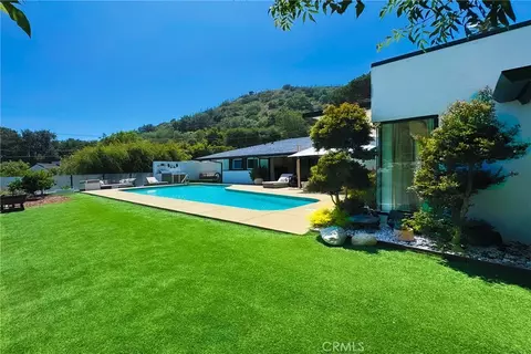 9621 Cedarbrook, Beverly Hills, CA 90210