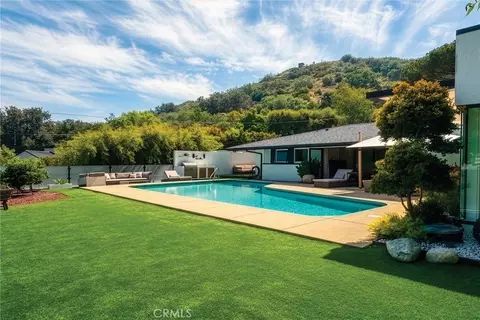 9621 Cedarbrook, Beverly Hills, CA 90210