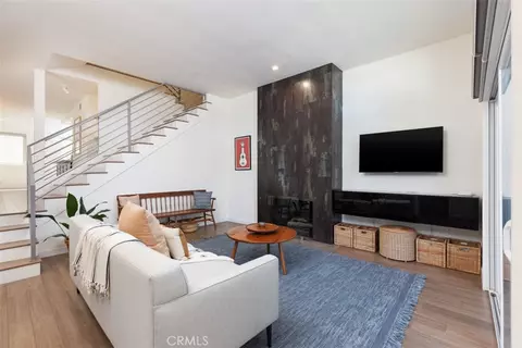 1030 Palo Verde Ave, Long Beach, CA 90815