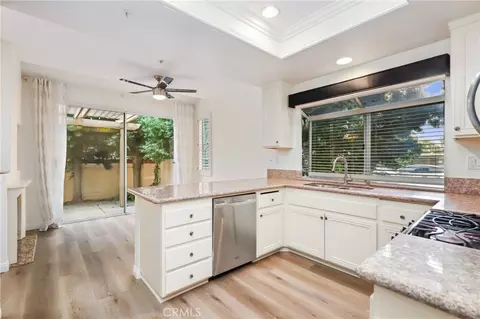 Kitchen - 2316 Cascade, Tustin, CA 92782 photo 4 of 4