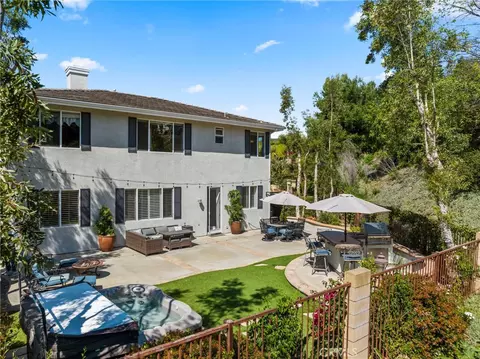 Exterior - 2092 E Nohl Ranch Rd, Orange, CA 92867 photo 8 of 8