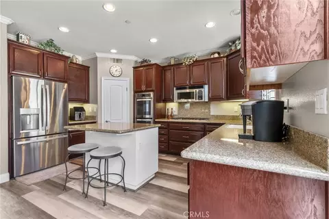 Kitchen - 2092 E Nohl Ranch Rd, Orange, CA 92867 photo 3 of 3