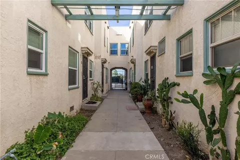 Exterior - 1738 E 4th St #15, Long Beach, CA 90802 photo 3 of 10