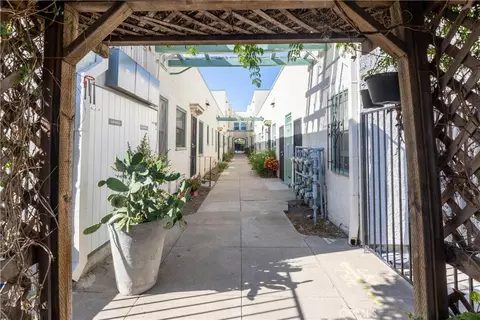 Exterior - 1738 E 4th St #15, Long Beach, CA 90802 photo 2 of 10