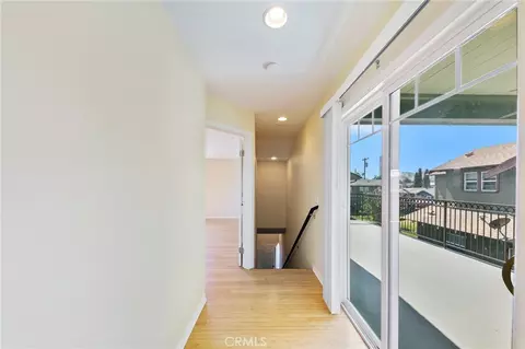 Entry Way - 1050 E 5th, Long Beach, CA 90802 photo 2 of 4